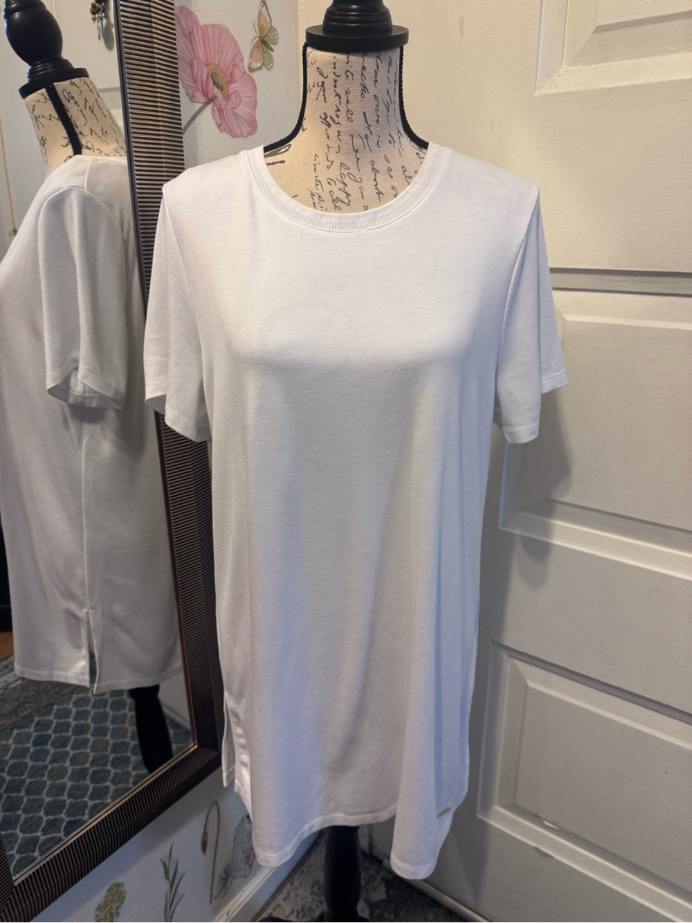 Anne Klein White Short Sleeve Crewneck Tee Top